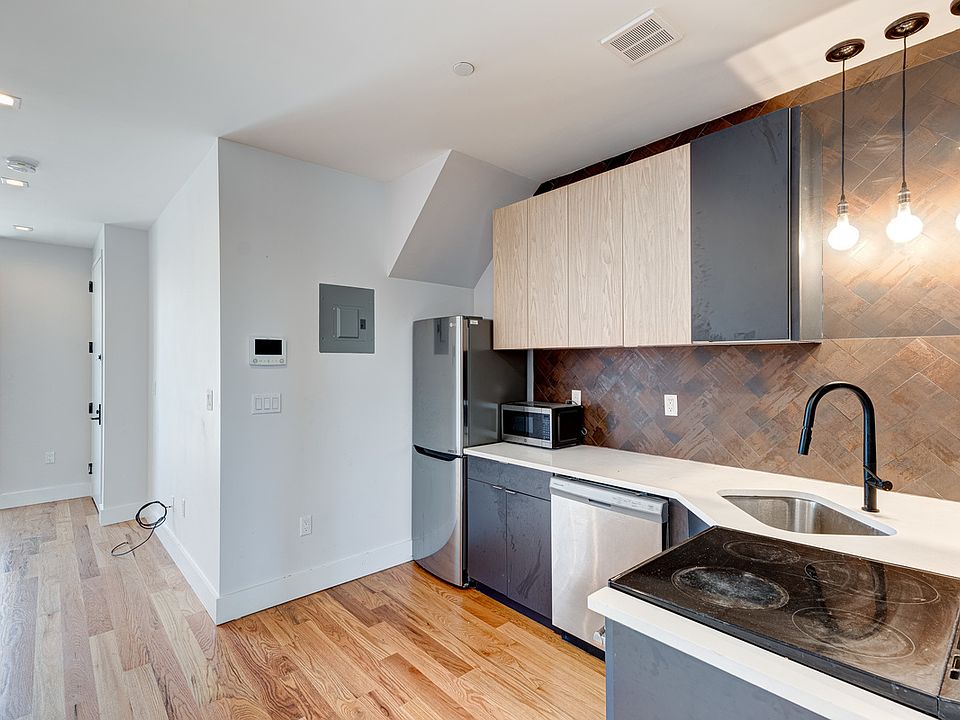 1st image of 232 Quincy St #55