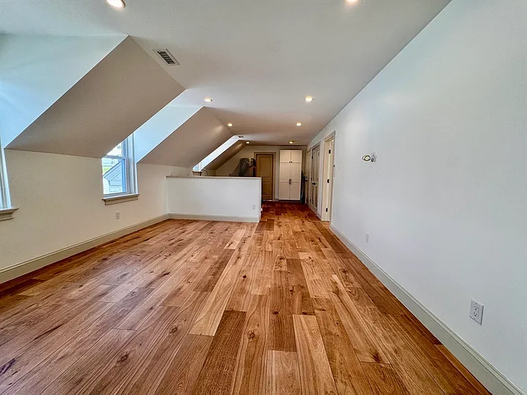 7 Hardy St #2 — Photo 3