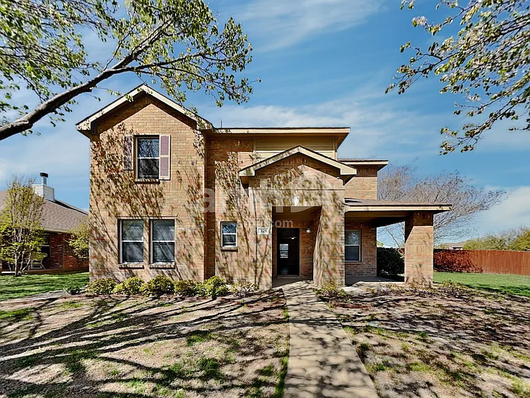 321 Quail Run Rd — Photo 1