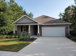 14 Autumn Ave, Freeport, FL 32439