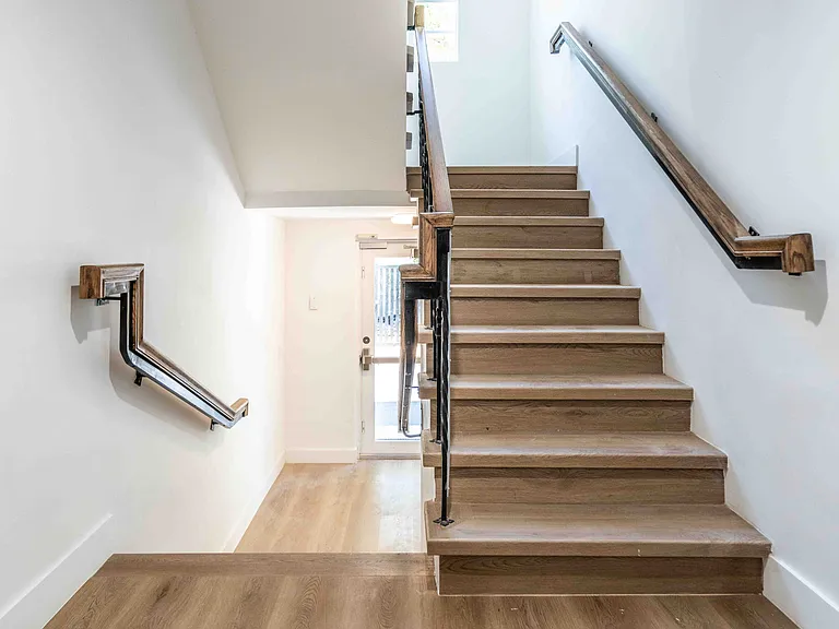 960 Jefferson Ave #105 — Photo 9