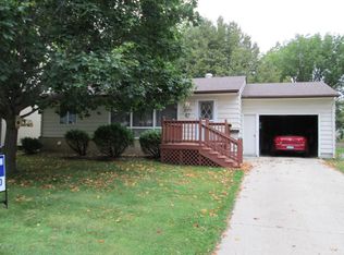 329 7th St NE, Watertown, SD 57201