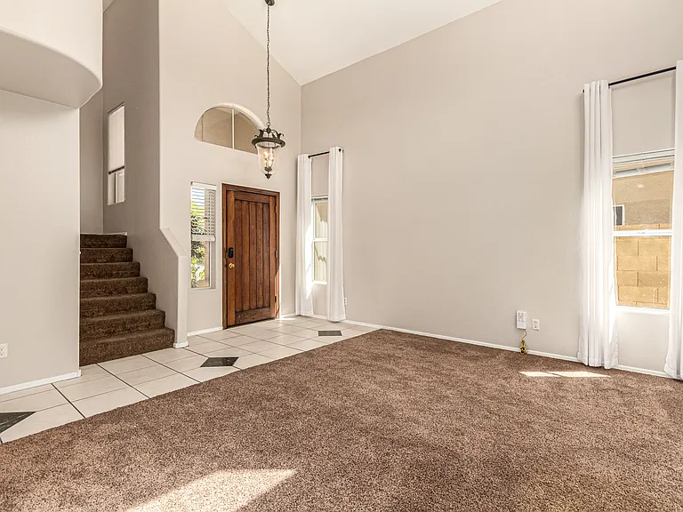 3223 E Poinsettia Dr — Photo 9