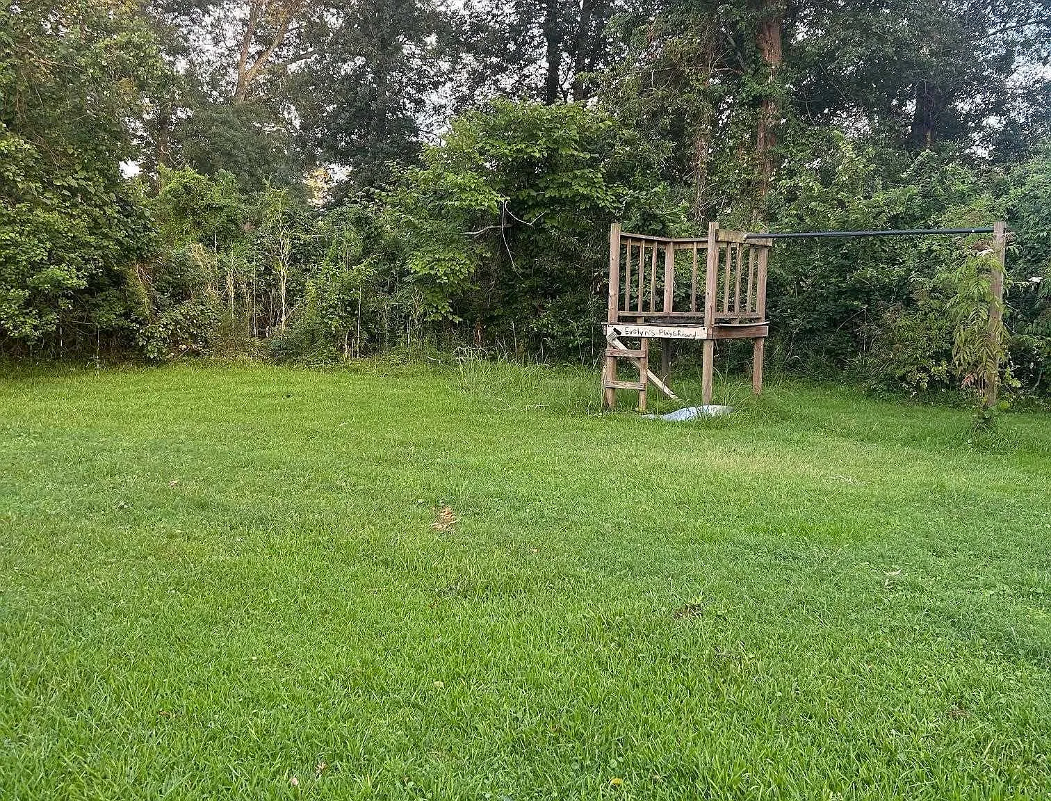 3 bed, 1250 sqft, $1,400 — Photo 4