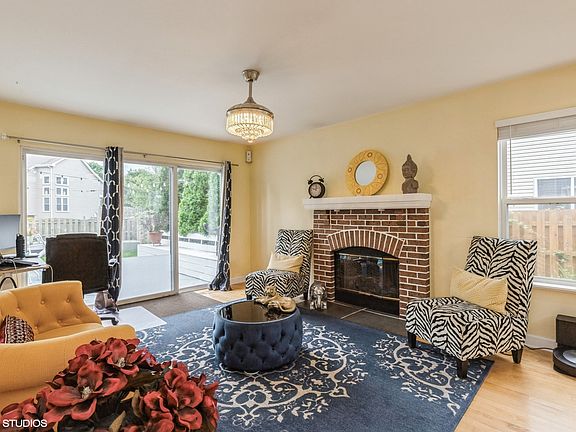 5th image of 1389 Windsor Ln