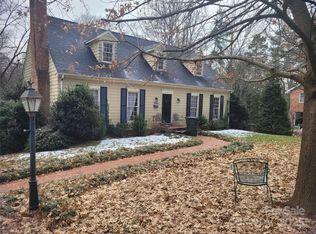 1346 5th Street Cir NW, Hickory, NC 28601