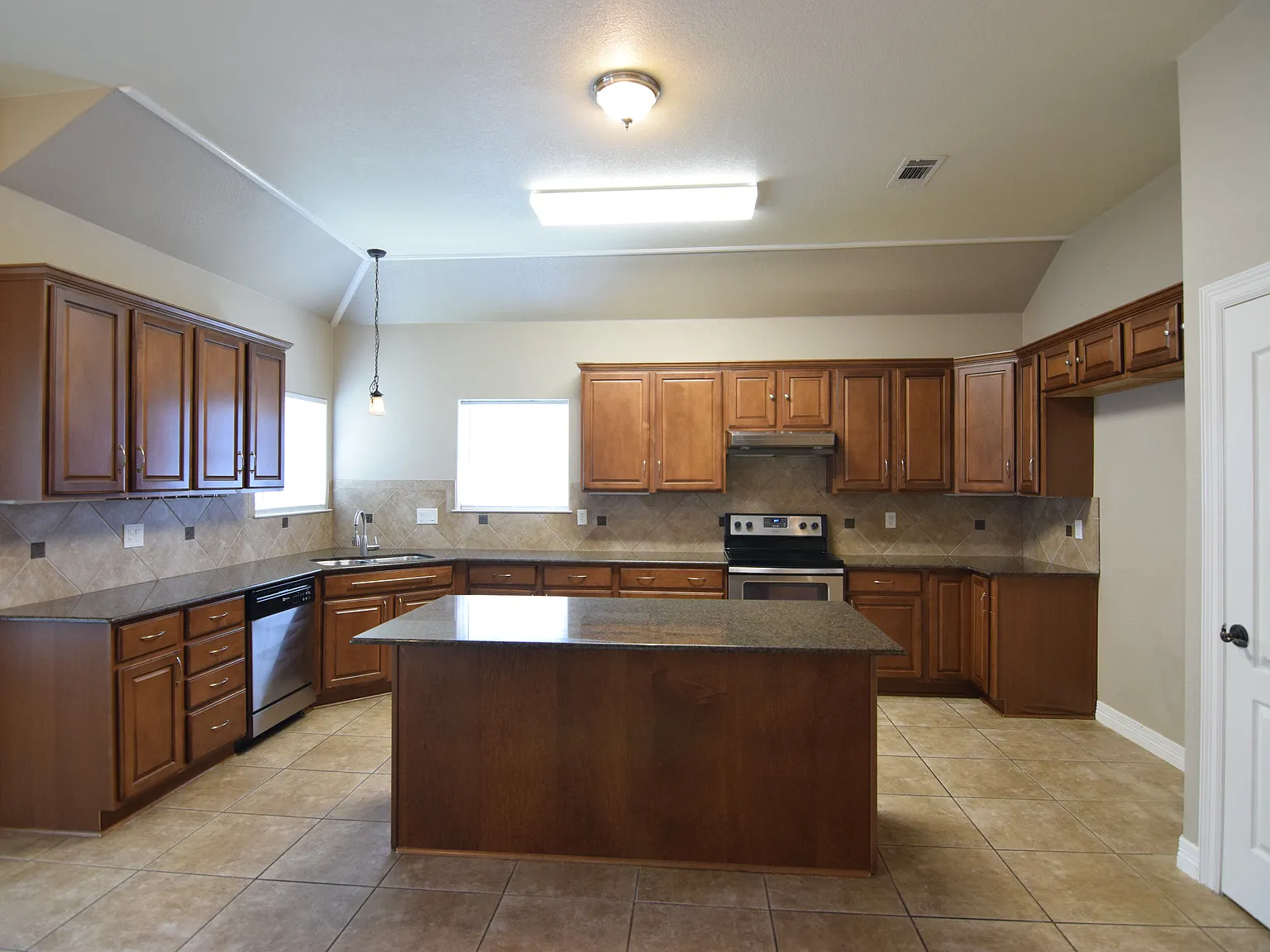 1013 Canyon Ridge Dr, Temple — Photo 4