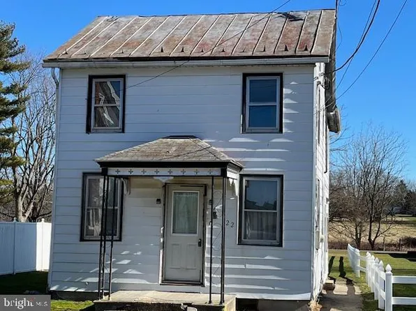122 N Pine Grove St, Fredericksburg, PA 17026