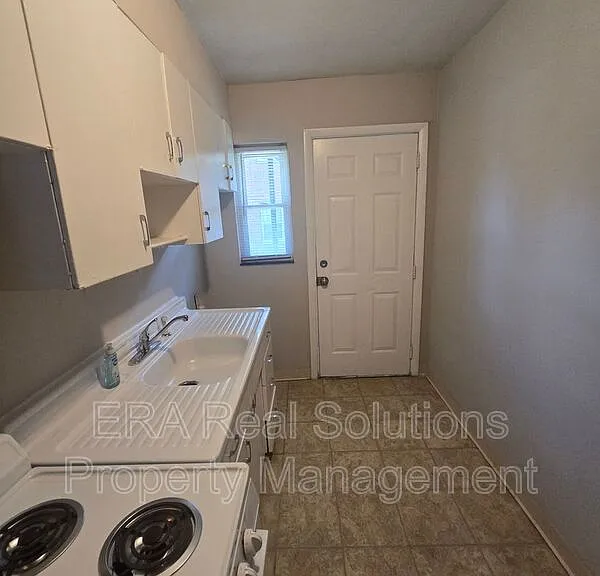 81 N Hampton Rd #B — Photo 6