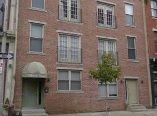 221 Race St APT 6, Philadelphia, PA 19106