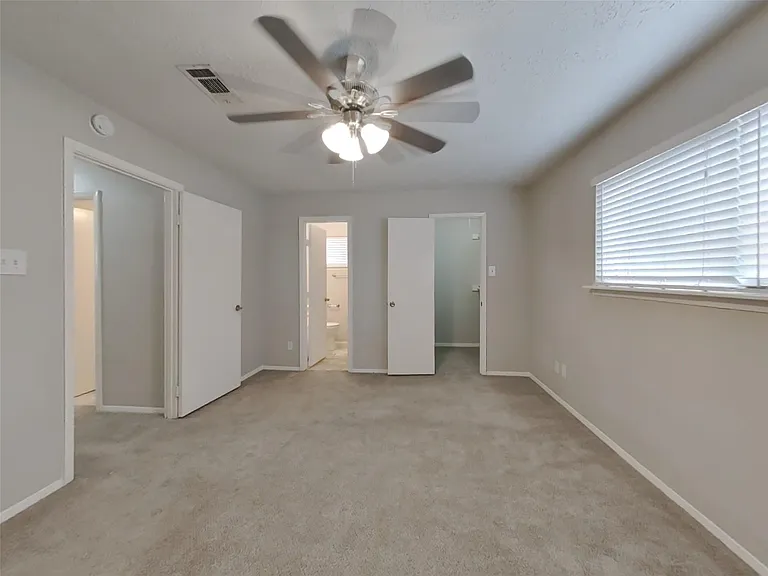 4238 Burkegate Dr — Photo 7