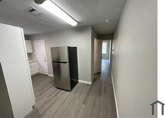 4th image of 1904 11th St #1