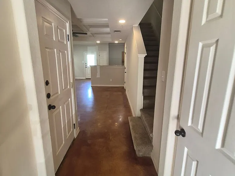 4814 Appleseed Ct — Photo 2