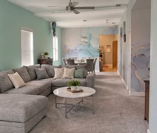 4 bed, 2400 sqft, $2,400 — Photo 2
