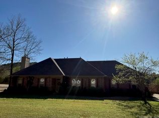 5920 Pinnacle Valley Rd, Little Rock, AR 72223