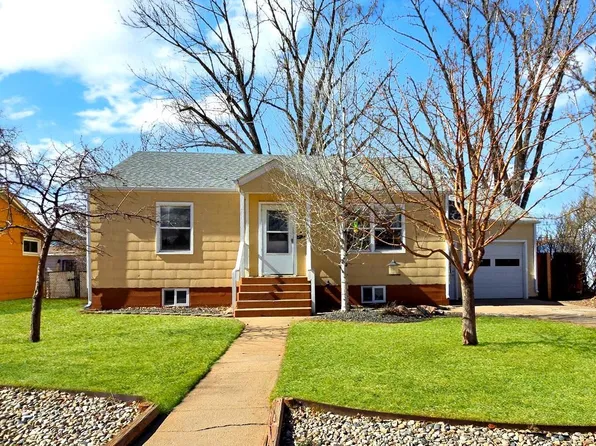 1162 N 11th St, Laramie, WY 82072