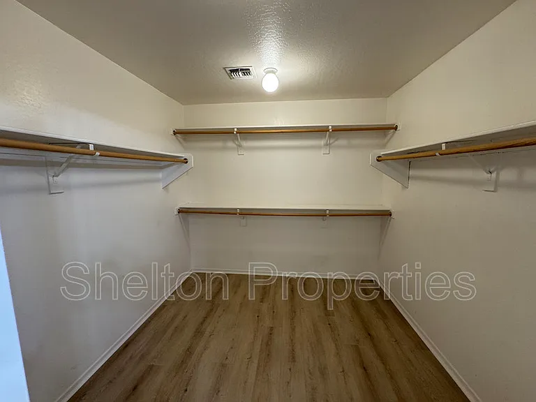 17229 W Caribbean Ln — Photo 12