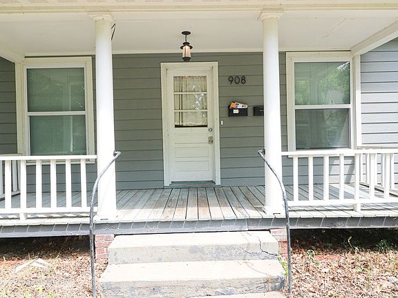 3rd image of 908 Leavenworth St APT B
