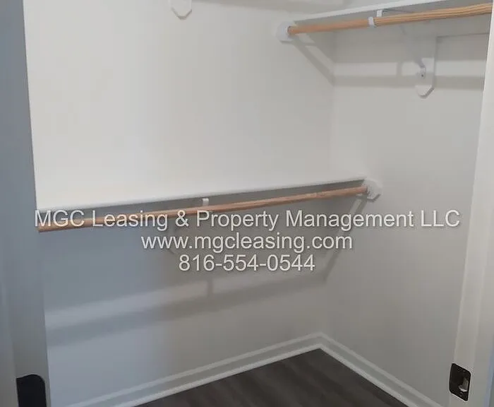 9324 N Main St — Photo 35