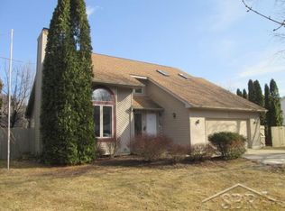 5824 Sturgeon Ave, Midland, MI