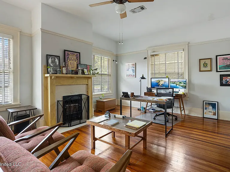 1704 N State St — Photo 17