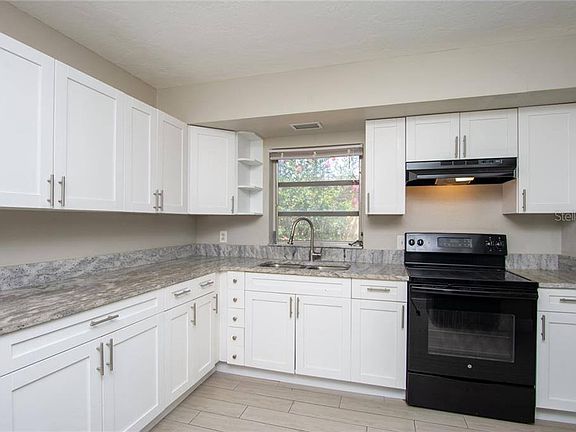 4th image of 7037 Bougenville Dr