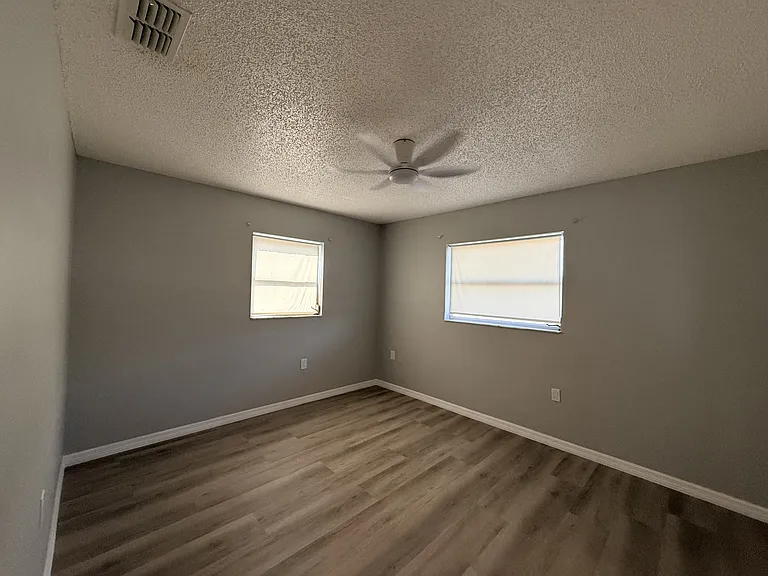 8437 Luray Dr — Photo 12