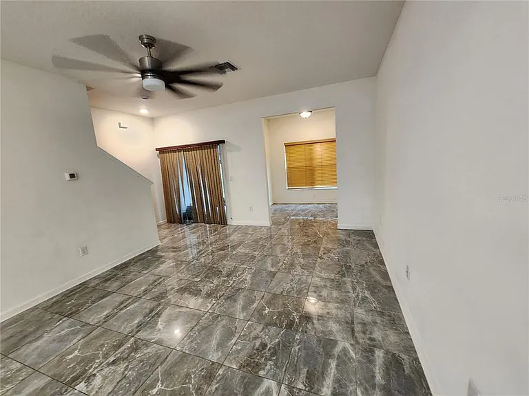 1112 Hillhurst Dr — Photo 14