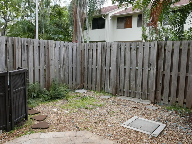 227 City View Dr — Photo 16