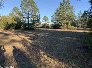 30401 Royal Ln, Elberta, AL 36530