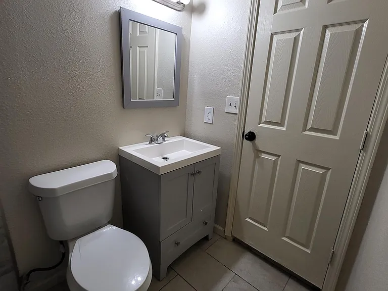 118 Esmeralda Dr #103 — Photo 9