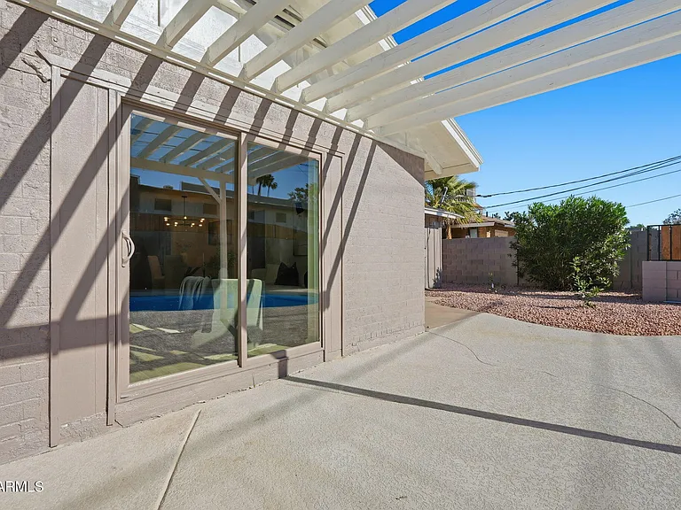 8725 E Coronado Rd — Photo 40