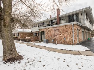 17833 Nassau Dr, Brookfield, WI 53045