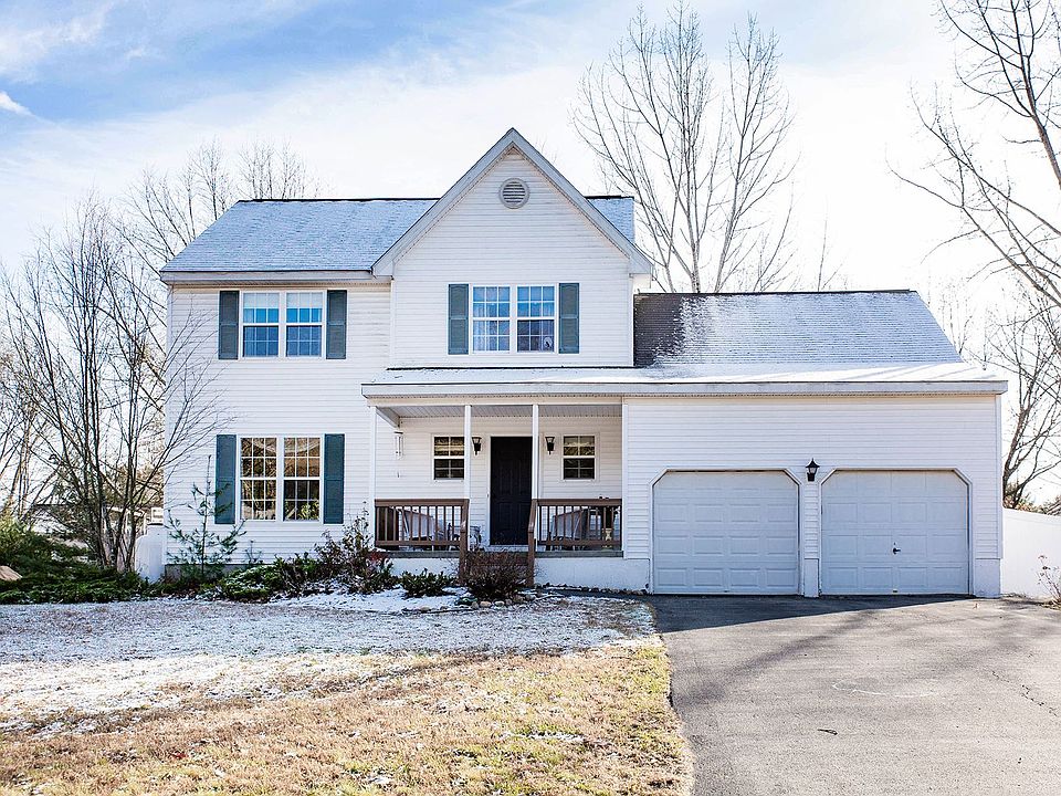 1st image of 9 Oxford Dr