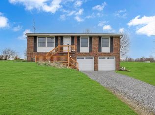 107 Goehring Ln N, Beaver Falls, PA 15010