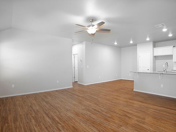 4th image of 10912 NW 119th St