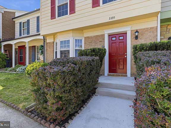 3rd image of 2239 Monaghan Dr