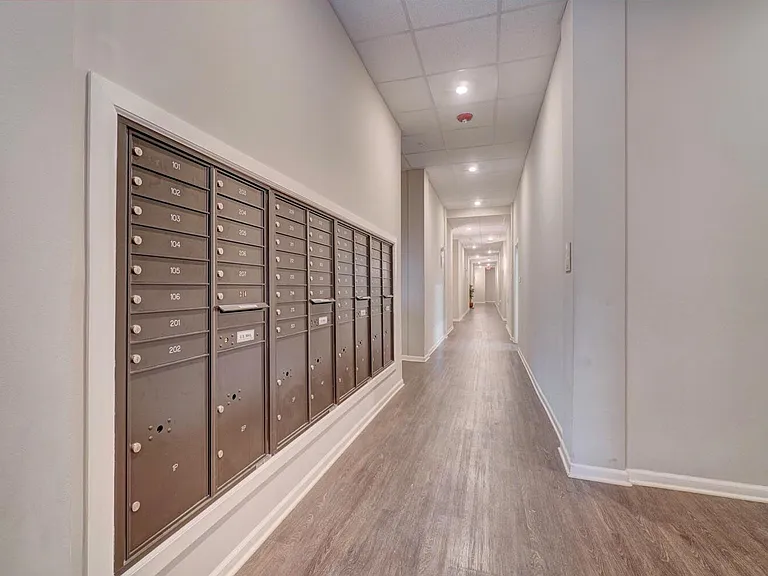 Holley Pointe — Photo 20