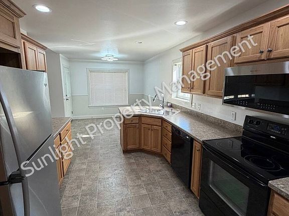 5th image of 1003 Duval Dr