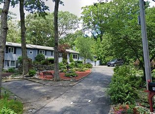 1349 Hope Rd, Hope, RI 02831