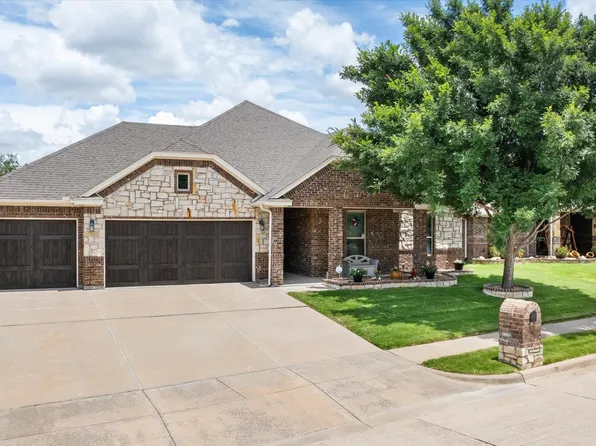 340 Canadian Ln, Burleson, TX 76028