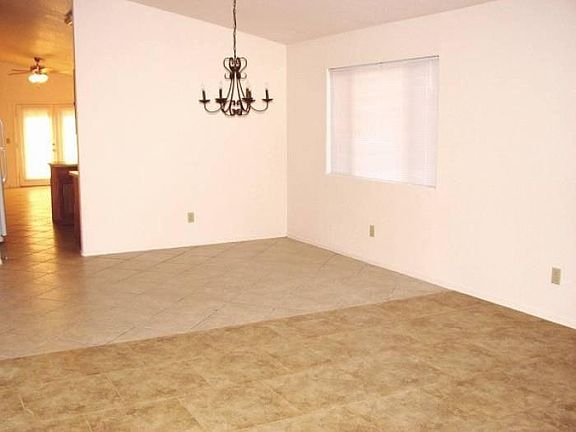 Second View, Family Room