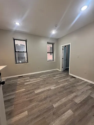 410 N 5th St #102 Photo 1