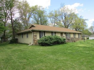 863 S Lombard Cir, Springfield, MO 65802