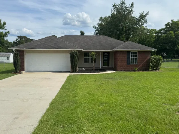 3330 Denton Dr, Dalzell, SC 29040