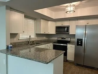 S Farmview Dr — Photo 4