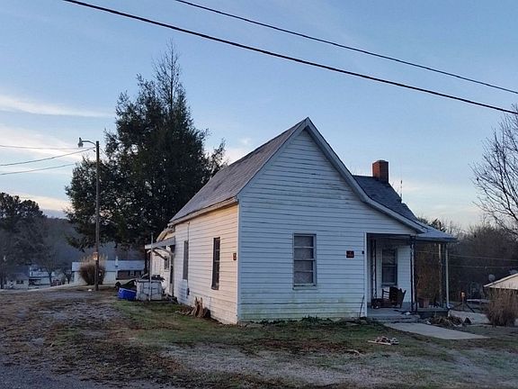 3rd image of 188 7th St