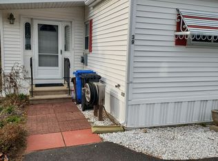 39 Old Wood Rd, Mansfield, CT 06268