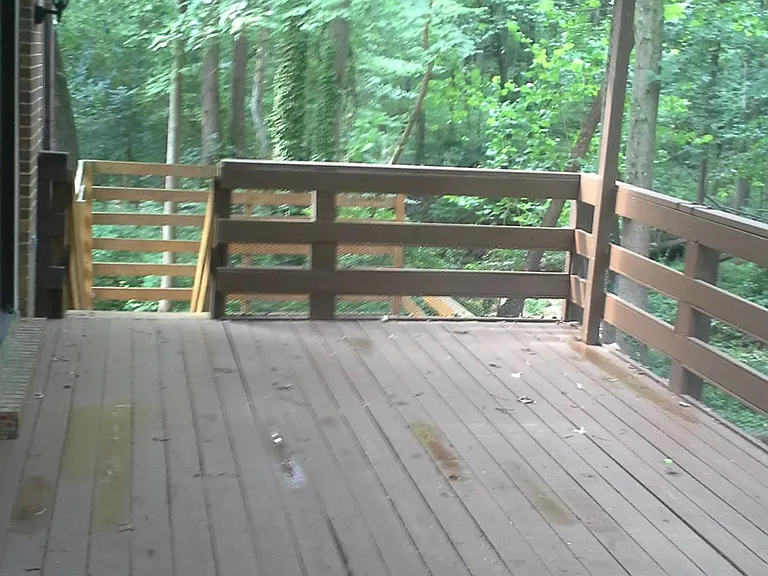 UPPER DECK OFF KITCHEN AND FAMILY ROOM