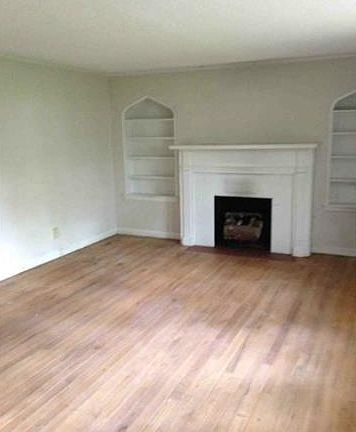 3rd image of 623 E 97th St